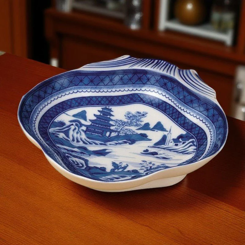 Blue Canton 8 ¼" Shell Dish by Mottahedeh - Image 2