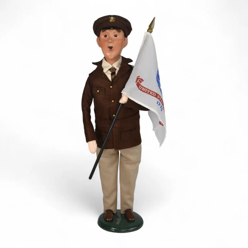 Byers’ Choice Army Man Caroler – Military Collection